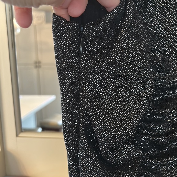 Brand New David Meister One Shoulder Evening Gown - Picture 4 of 7